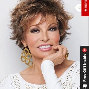 This wig is by Rachel Welch Voltage in color R11S+ Glazed mocha. Sized average.